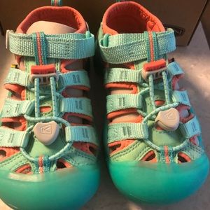 Brand New KidsKeen Shoes!